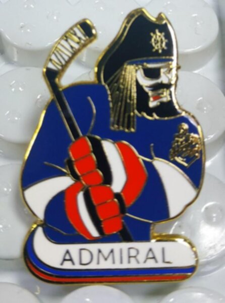 значок Адмирал №1453 3,5 см х 2,5 см,  металл