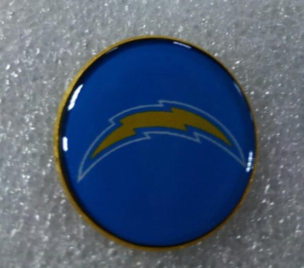 значок  Los Angeles Chargers №1246  2,5 см металл+полимерная смола