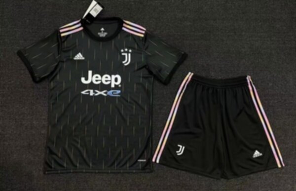 форма Juventus   2021-2022  резервная