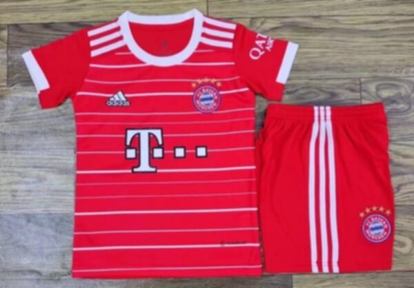 форма детская Bayern Munchen  2022-2023  домашняя