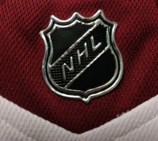 свитер  хоккейный  Colorado Avalanche №29 MacKINNON