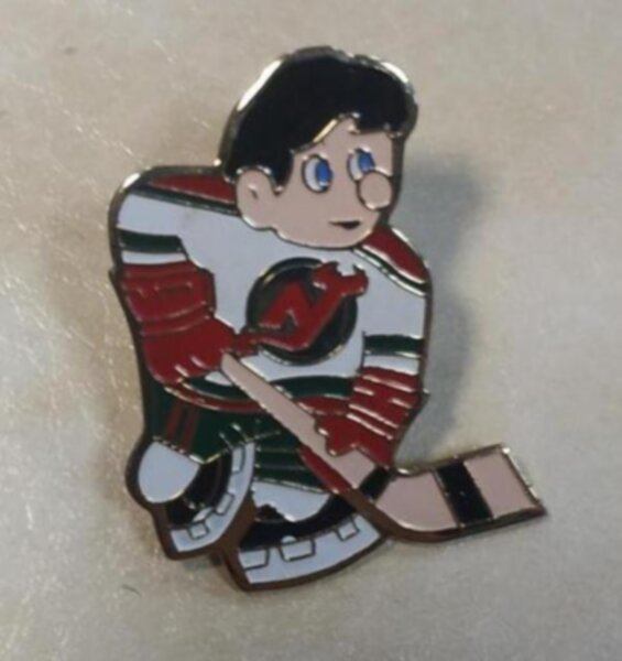 значок  New Jersey Devils  №0943   3 см х 2 см  металл