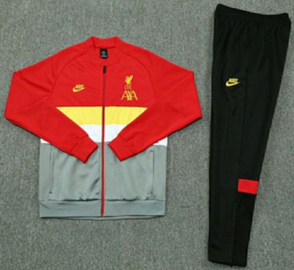 спортивный костюм Liverpool  2021 Nike полиэстер 100%