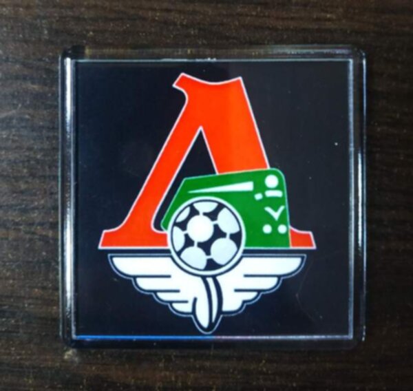 магнит Локомотив Москва   6х6см пластик