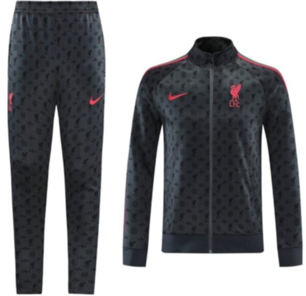 спортивный костюм Liverpool  2021 Nike полиэстер 100%