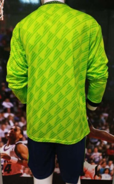 форма Manchester United  длинный рукав   2022-2023  резервная  полиэстер 100%