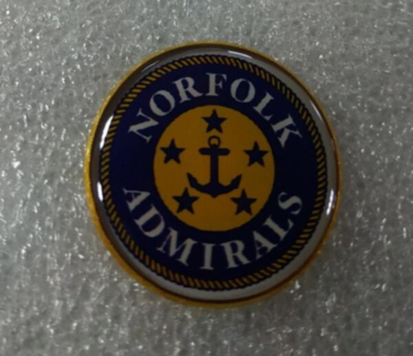 значок  Norfolk Admirals  №1213  2,5 см металл+полимерная смола