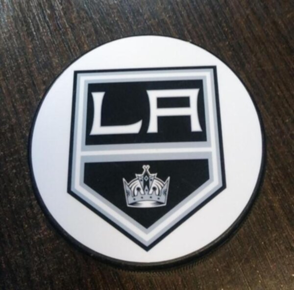шайба сувенирная Los Angeles Kings