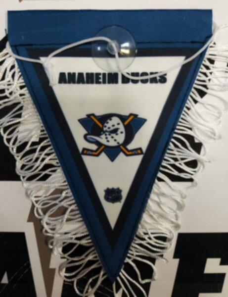 вымпел   Anaheim Ducks  16 Х 11 см  матерчатый