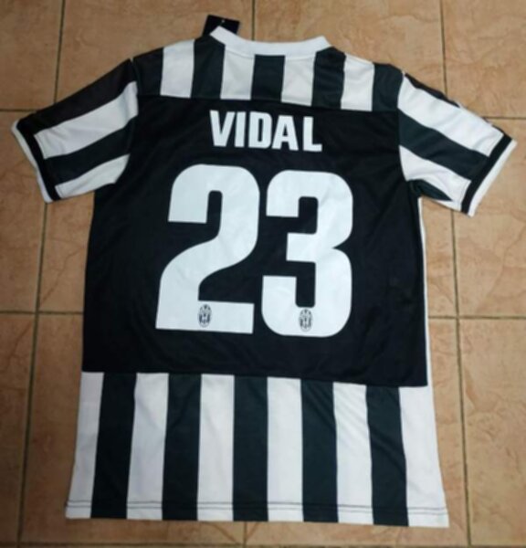 майка  Juventus №23 VIDAL  2013-2014  домашняя
