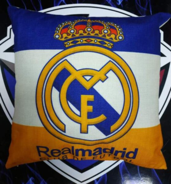 подушка Real Madrid  45 см х 45 см