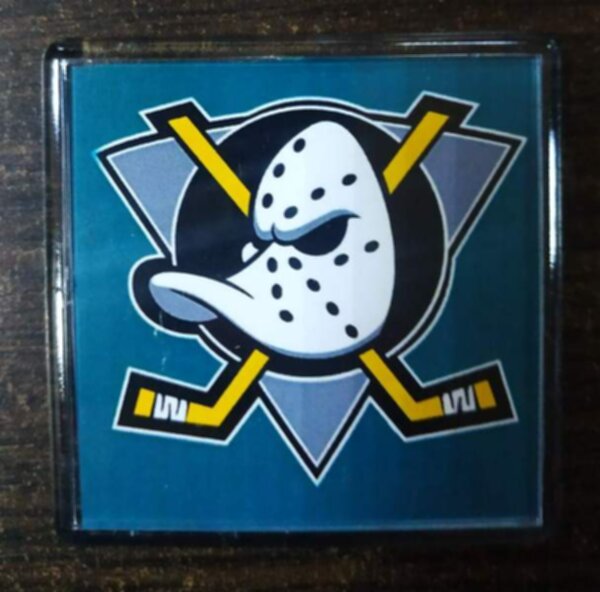 магнит Anaheim Ducks  6х6см пластик