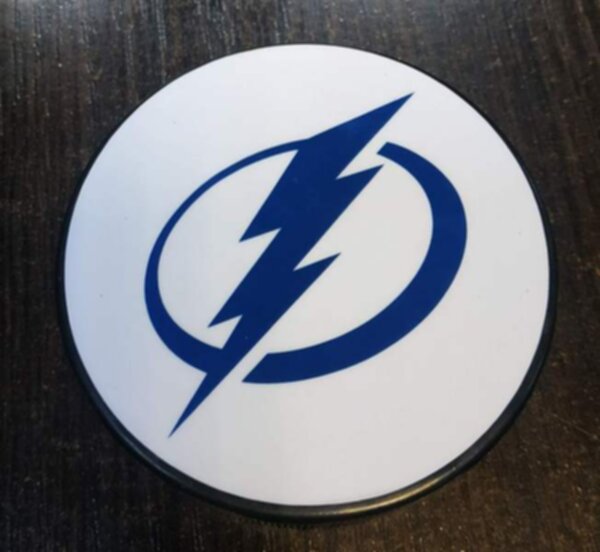 шайба сувенирная Tampa Bay Lightning