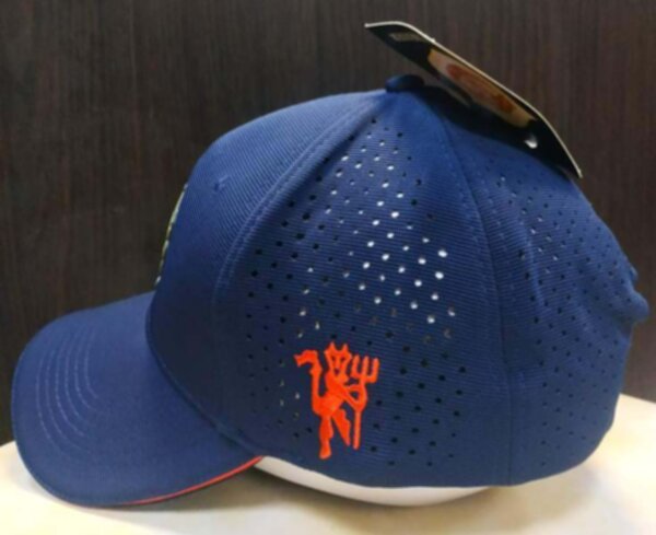 бейсболка Manchester United