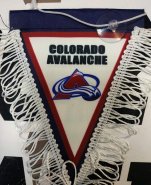 вымпел   Colorado Avalanche  16 Х 11 см  матерчатый