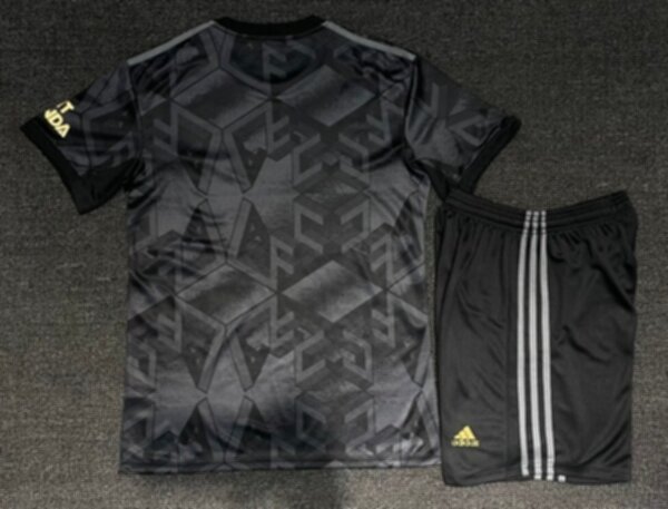 форма Arsenal 2022-2023 adidas гостевая