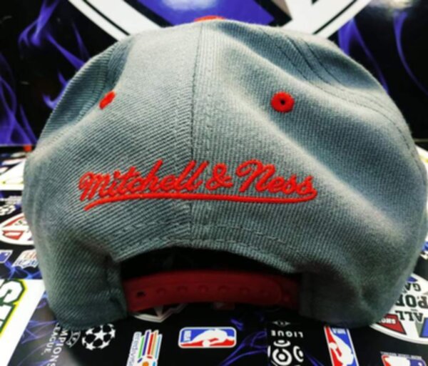 снэпбэк Chicago Bulls  Mitchell & Ness