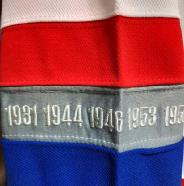 свитер хоккейный Montreal Canadiens №9  RICHARD