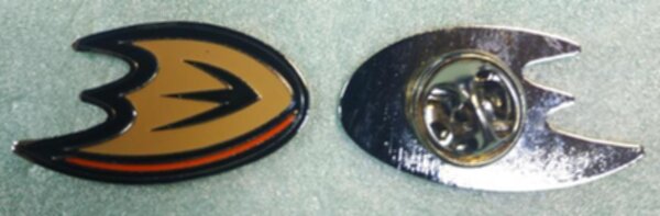 значок Anaheim Ducks  №1157   3 х 1,5 см металл