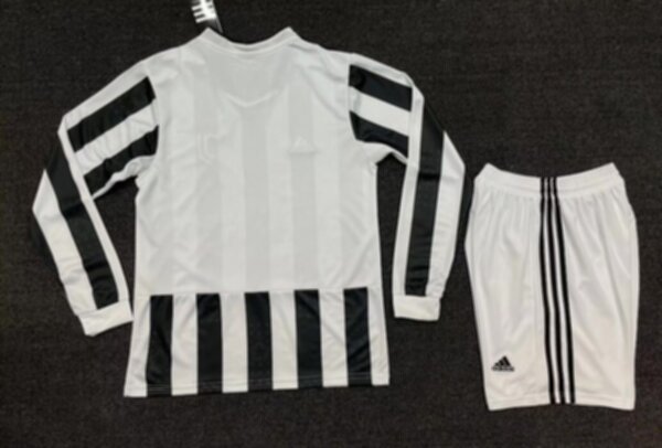 форма Juventus  длинный рукав  2021-2022 домашняя