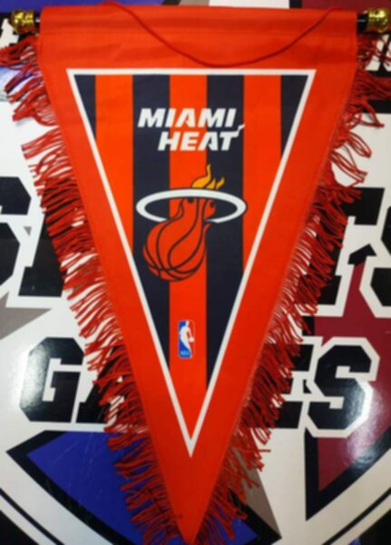 вымпел Miami Heat  40 Х 25 см  матерчатый