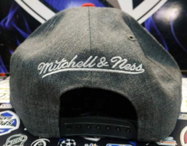 снэпбэк Miami Heat  Mitchell & Ness