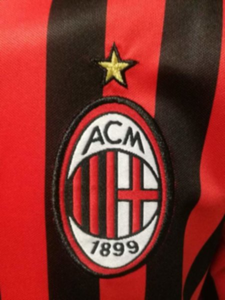 форма AC Milan  2019-2020  домашняя