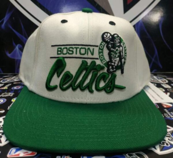 снэпбэк Boston Celtics  Mitchell & Ness