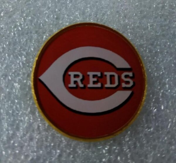 значок Cincinnati Reds №1231 2,5 см металл+полимерная смола