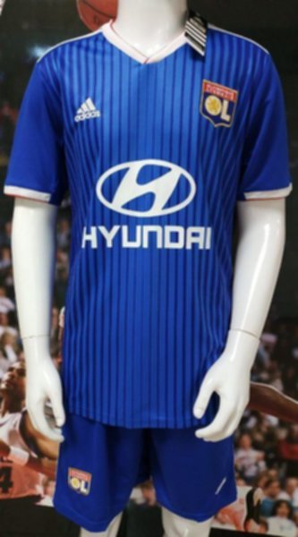форма Olympique Lyonnais  2019-2020 