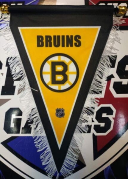 вымпел Boston Bruins  40 Х 25 см  матерчатый