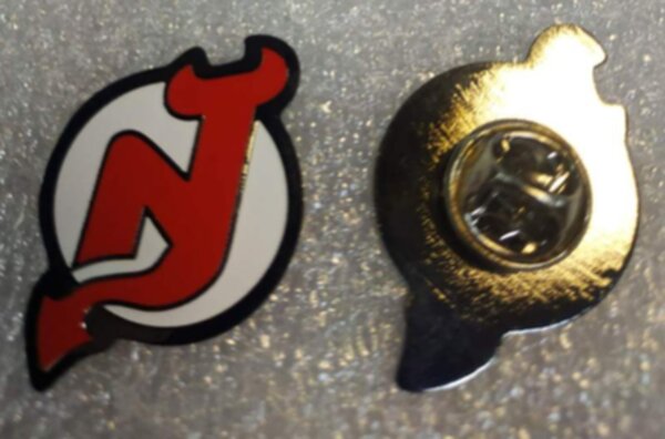 значок  New Jersey Devils  №1155  3 х 2 см металл