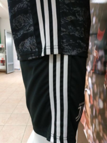 форма Juventus  2019-2020 