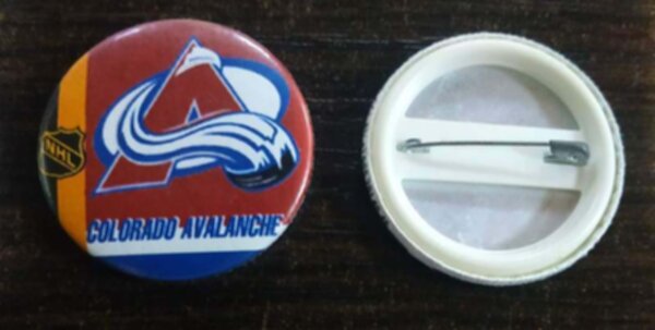 значок Colorado Avalanche №0366  4см  закатной