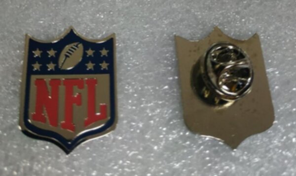значок NFL  №1151  2 см металл