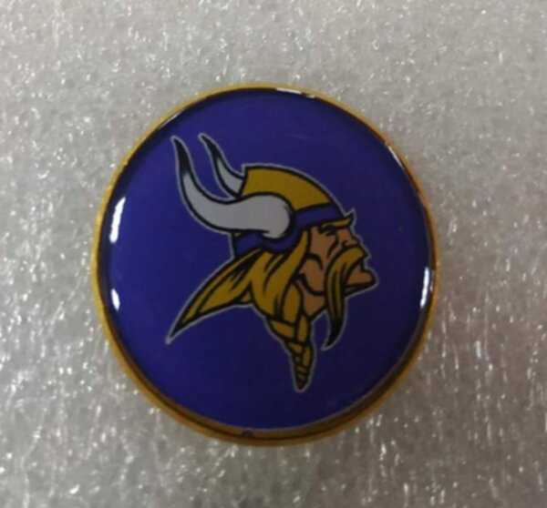 значок Minnesota Vikings  №1253  2,5 см  металл+полимерная смола