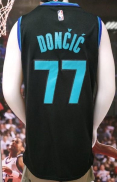 майка баскетбольная Dallas Mavericks №77 DONCIC  nike