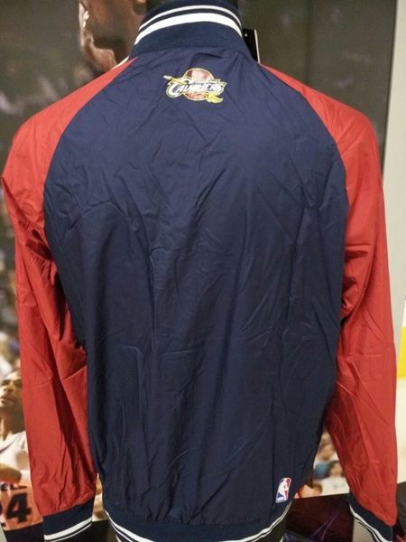ветровка Cleveland Cavaliers №23