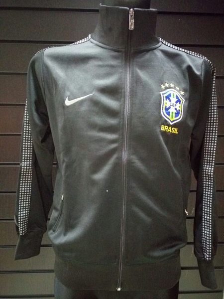 мастерка сборной Бразилии