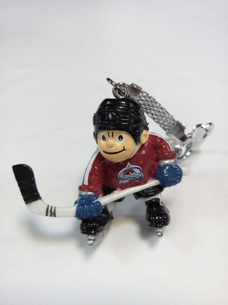 брелок -хоккеист Colorado Avalanche
