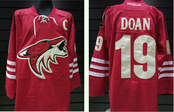 свитер хоккейный Arizona Coyotes №19 DOAN
