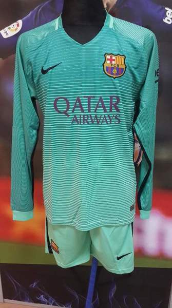 форма Barcelona  длинный рукав  2016-2017  резервная