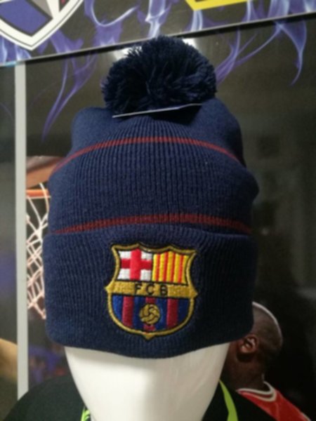 шапка Barcelona  с вышивкой   акрил 100%