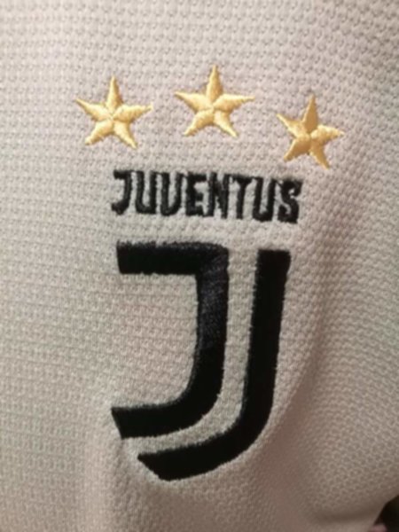 форма Juventus   длинный рукав  2018-2019  гостевая
