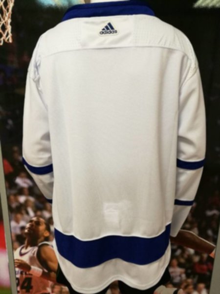 свитер хоккейный Toronto Maple Leafs  adidas