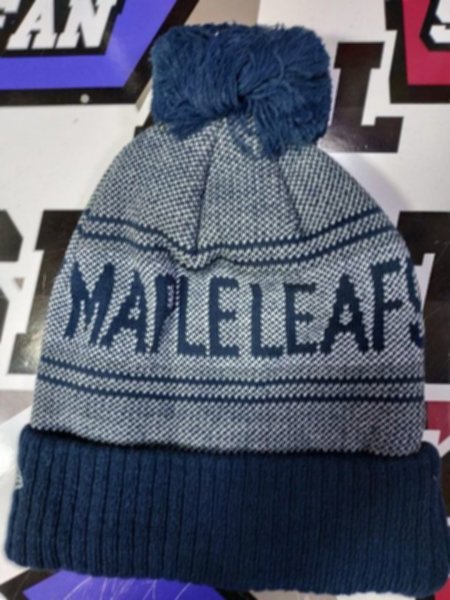 шапка Toronto Maple Leafs  акрил 100%