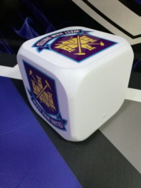 часы с LED West Ham  8х8х8см