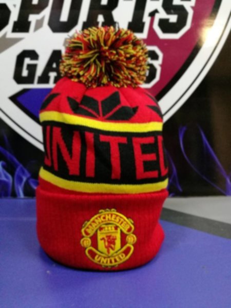 шапка Manchester United     акрил 100%