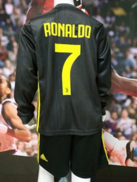 форма детская Juventus №7 Ronaldo  длинный рукав  резервная  2018-2019