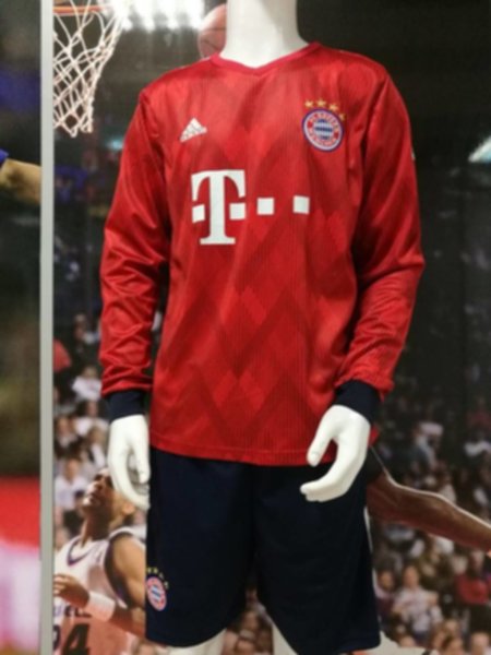 форма Bayern Munchen  длинный рукав  2018-2019  домашняя